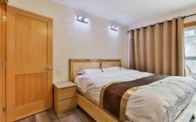 Riverfront Estate Bed&Breakfast Banff